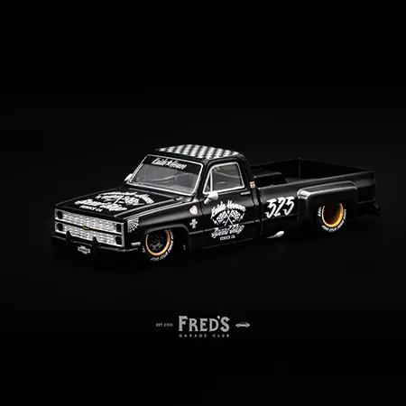MINI GT × KAIDO HOUSE MINI GT x KAIDO HOUSE KHMG236 Chevrolet Silverado Dually Hot Rod V1