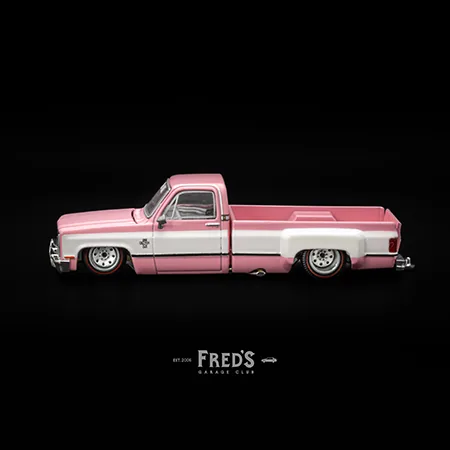 MINI GT × KAIDO HOUSE MINI GT x KAIDO HOUSE KHMG243 Chevrolet Silverado Dually Vintage Spec V2 圖片 3